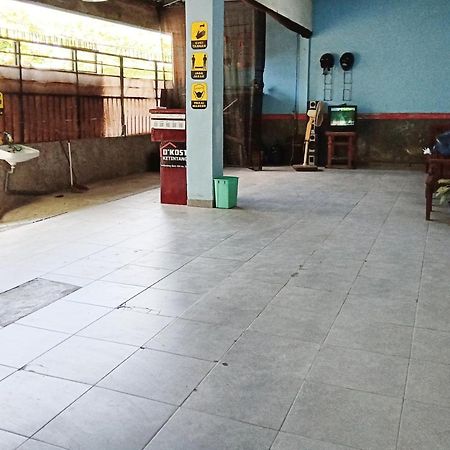 D'Kost Ketintang Hotel Surabaia Exterior foto