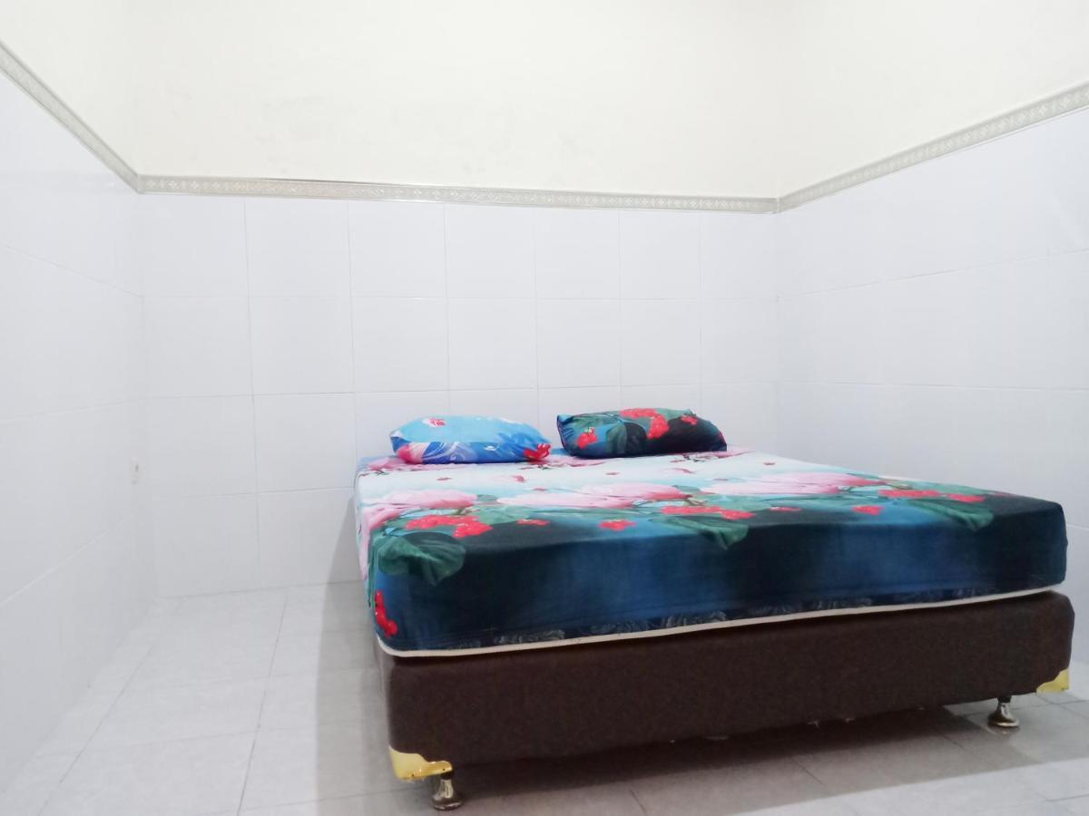 D'Kost Ketintang Hotel Surabaia Exterior foto