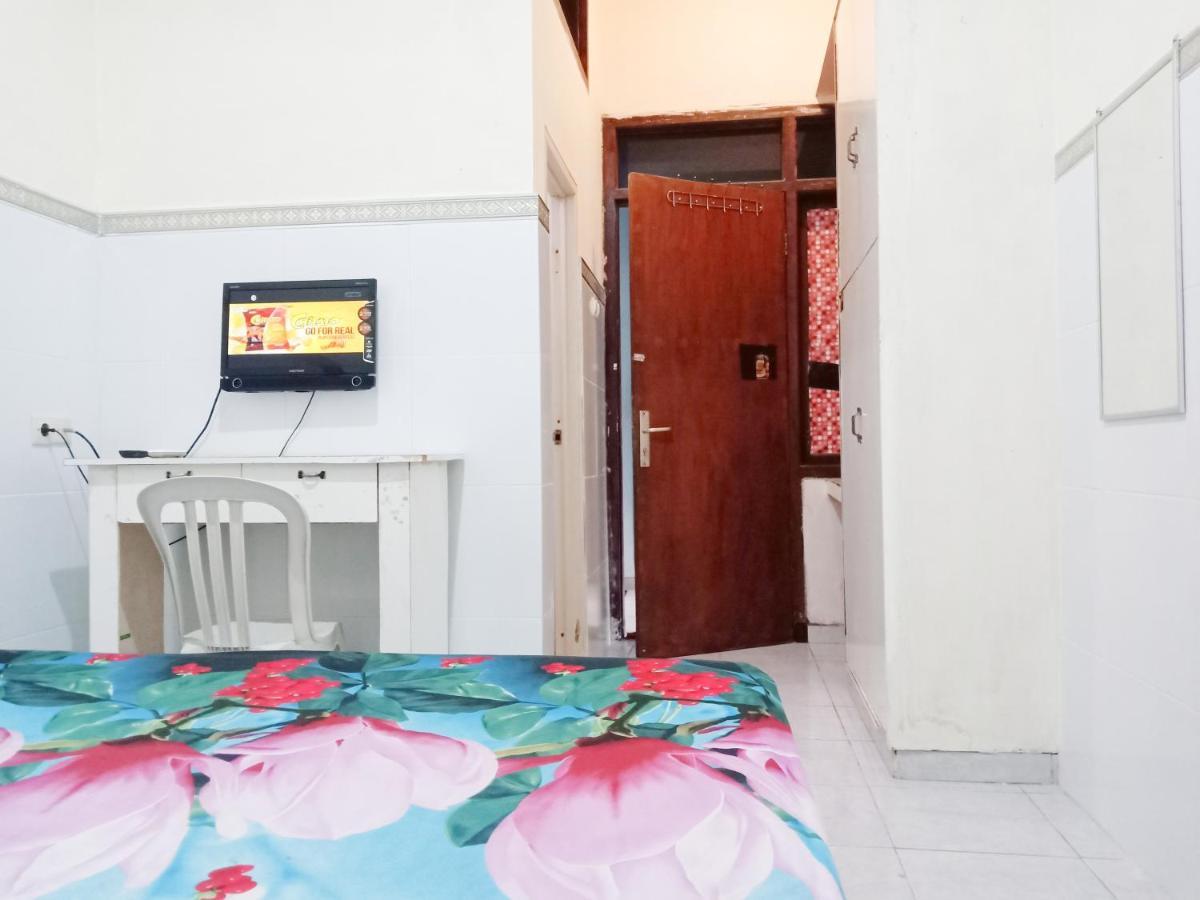 D'Kost Ketintang Hotel Surabaia Exterior foto